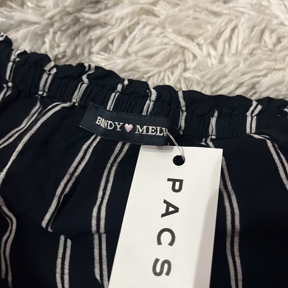 brandy melville off the shoulder long sleeve top! - Picture 2 of 2